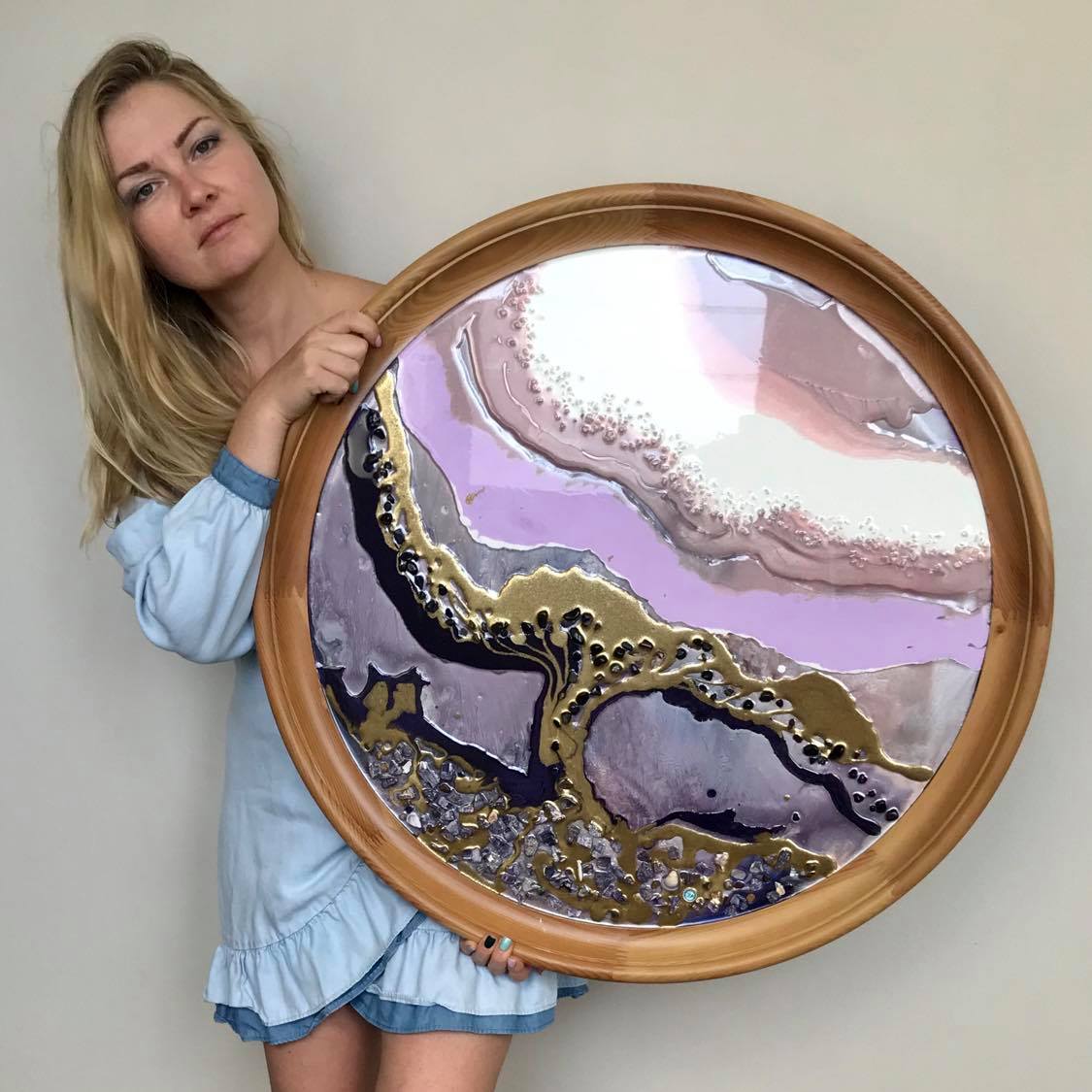 Tree of Life. Round Artwork with Purple Shells and Black Onyx