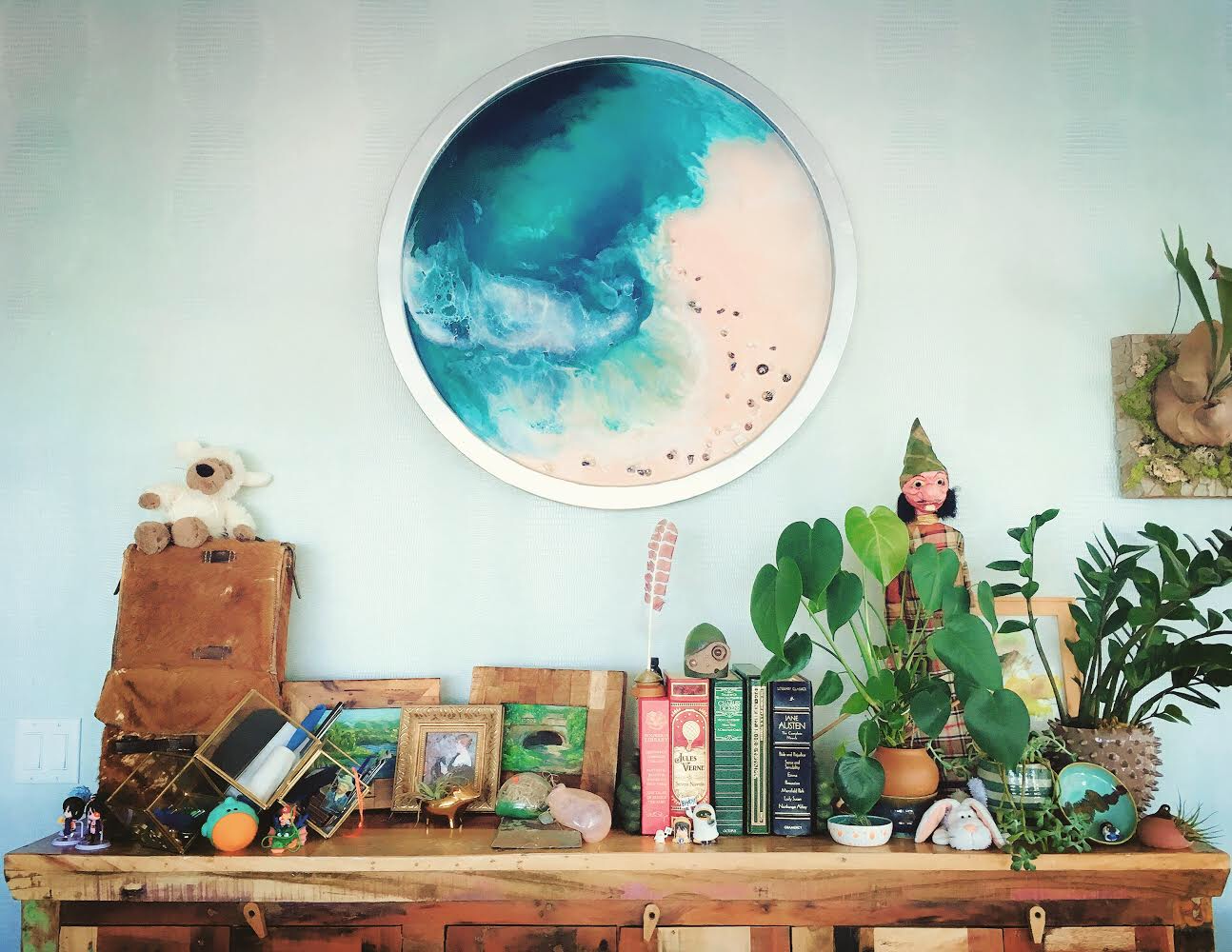 Teal Ocean Round Artwork by australian artist Antuanelle